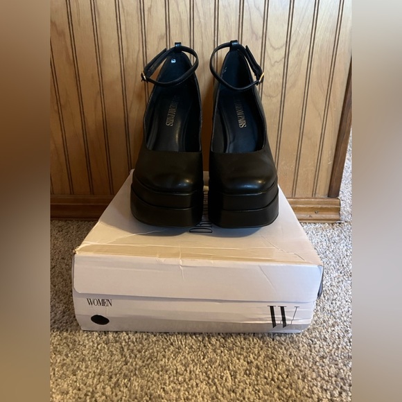Dream Pairs- black women’s high chunky platform heels with ankle strap. Size 7.5 - Picture 7 of 7